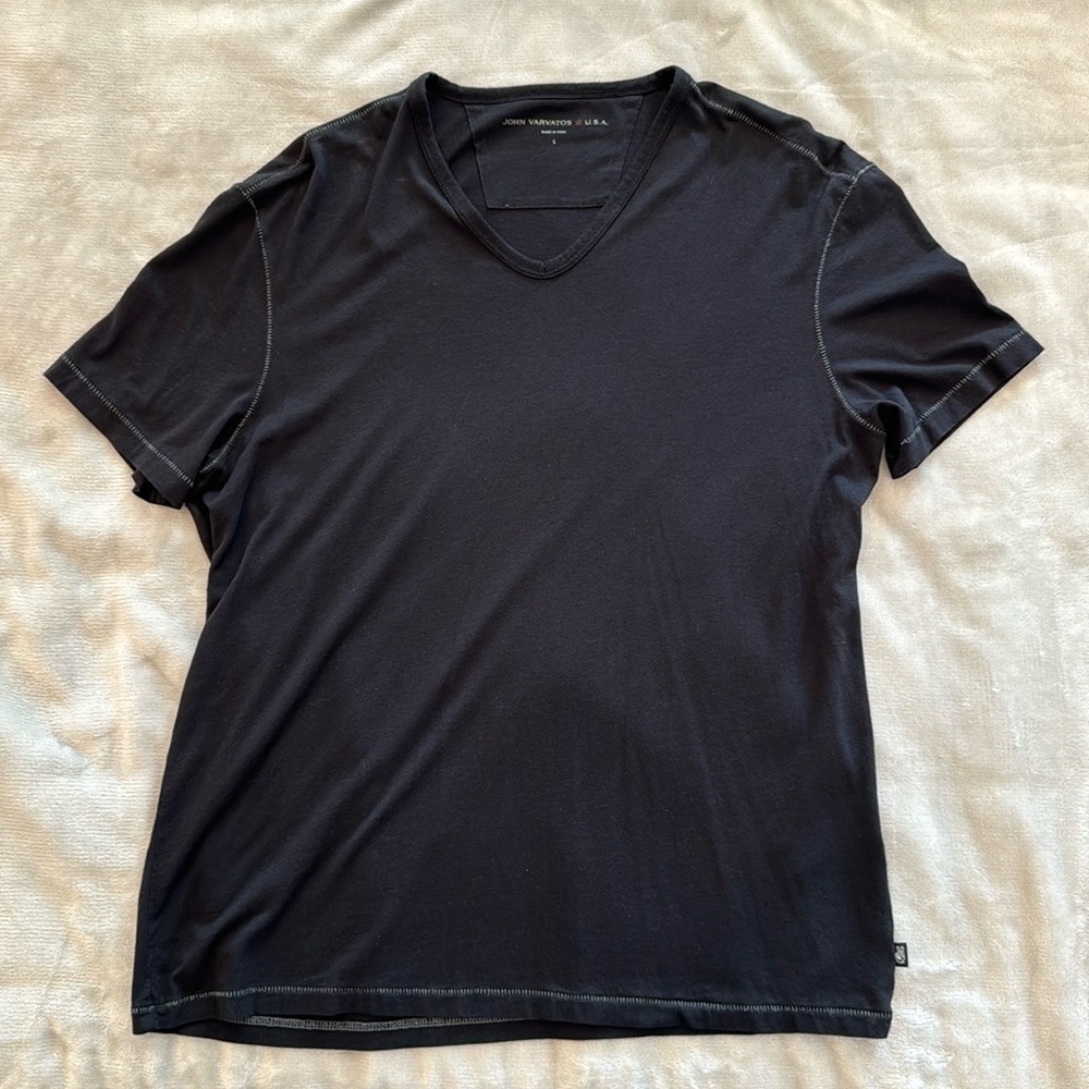 John Varvatos. Men’s, black t-shirt with white stitching on perimeter.